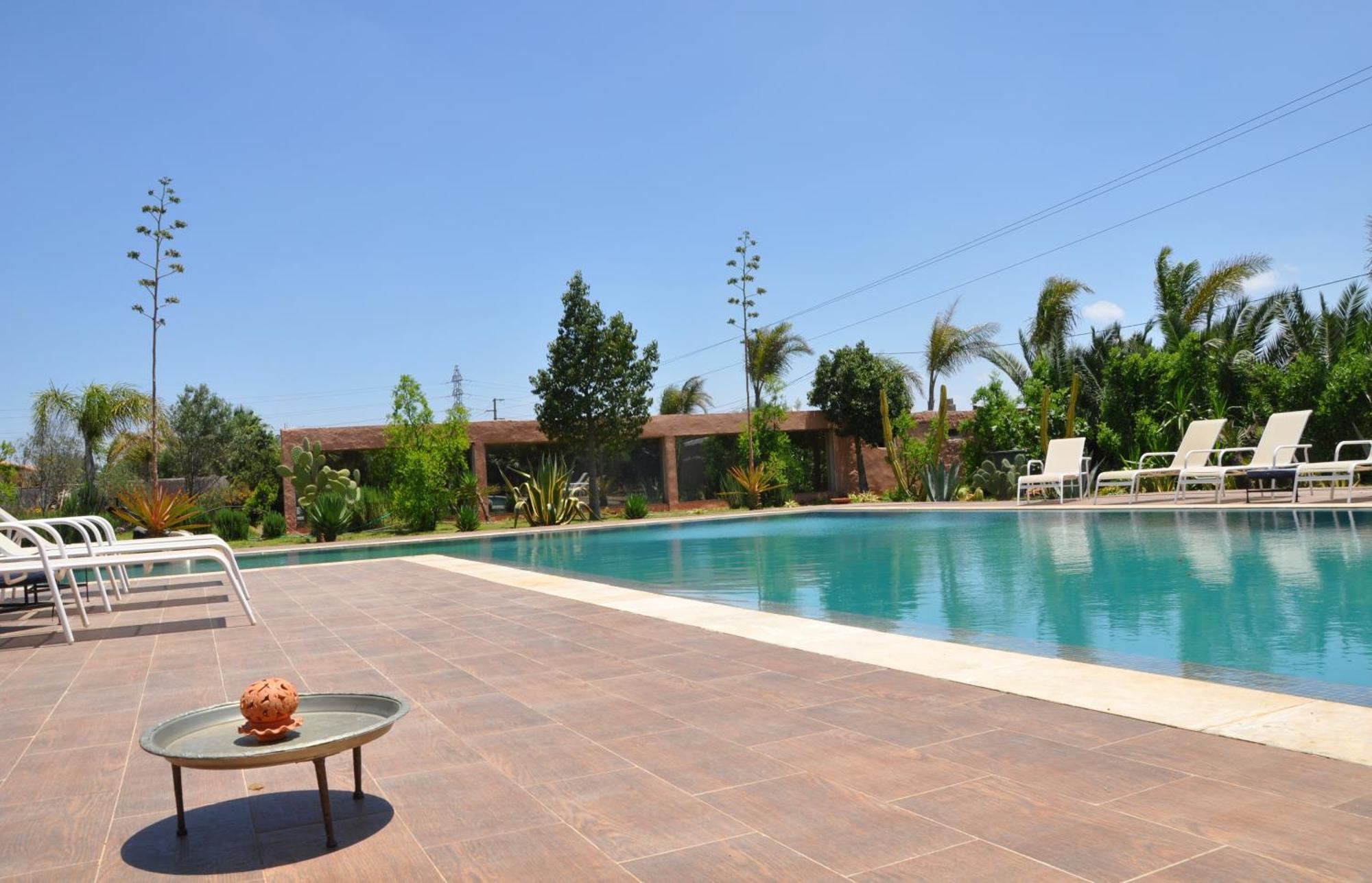 Riad Hamdani Derroua Luaran gambar