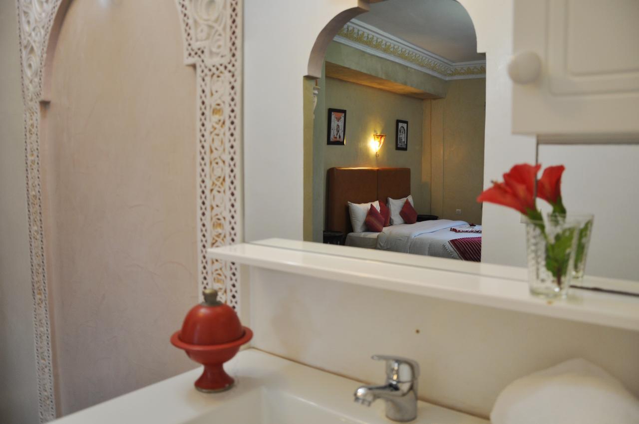 Riad Hamdani Derroua Luaran gambar